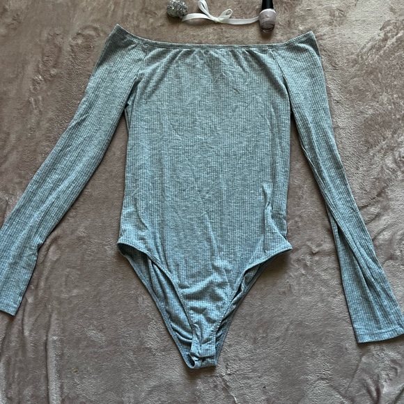 Gray Body suit🩶 - Picture 2 of 2